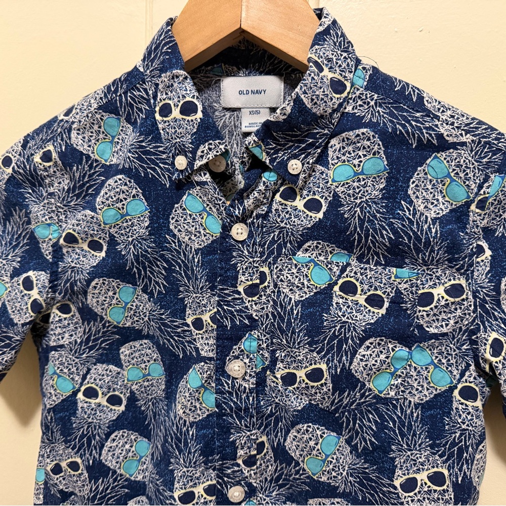 Old Navy button down - Picture 2 of 6